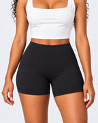 Short Hot Yoga Preto